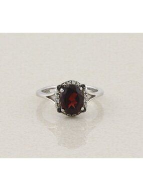 Sterling Silver Natural Garnet, Black Diamond, White Diamond Ring Size 7 1/4